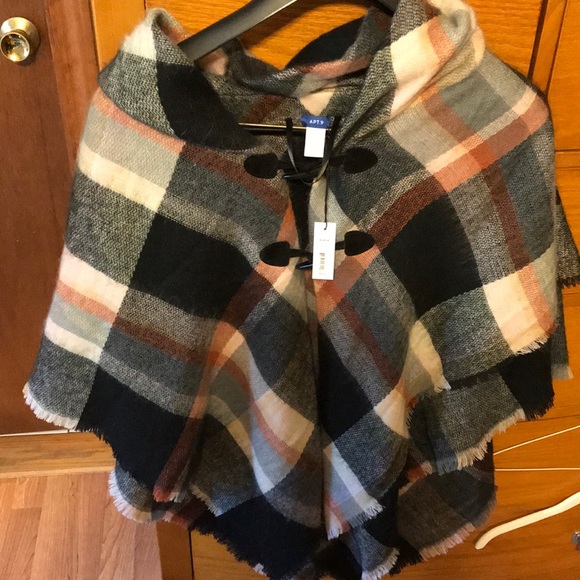 Apt. 9 Sweaters - 🆕Apt 9 poncho